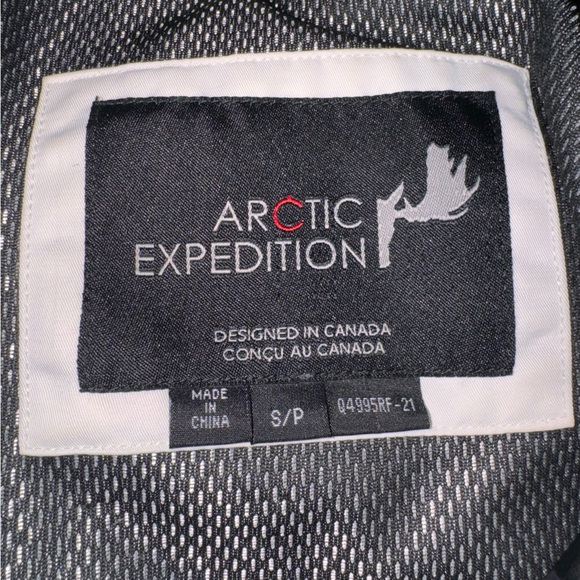 Arctic expedition women’s parka, size small (runs big) - Picture 7 of 9